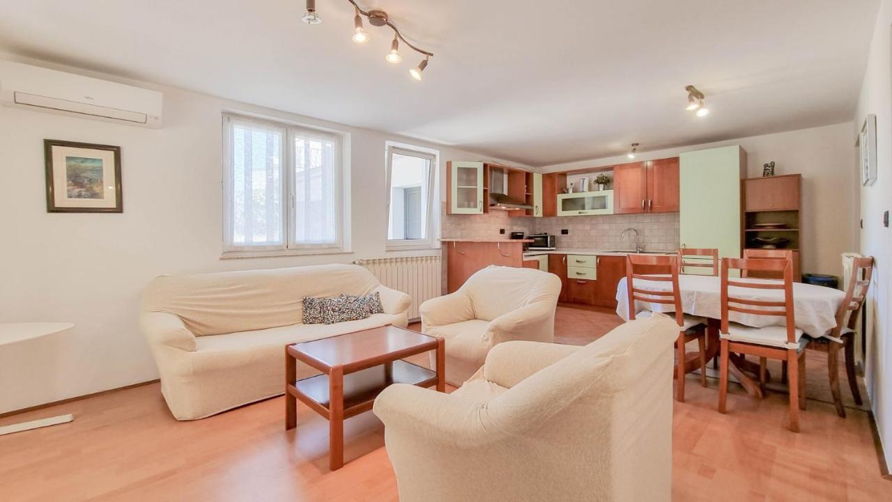 Ena Appartement Novigrad Istria Buitenkant foto